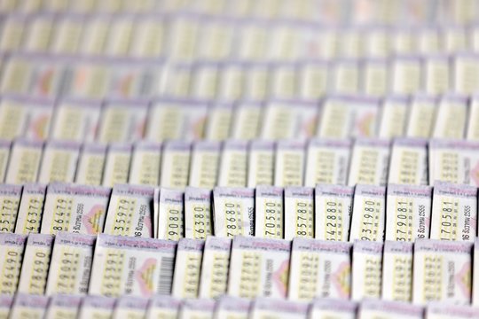 揭秘加拿大PC28下载：玩转彩票赢大奖的秘密武器